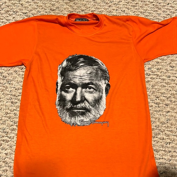 Ernest Hemingway tshirt - Picture 1 of 2